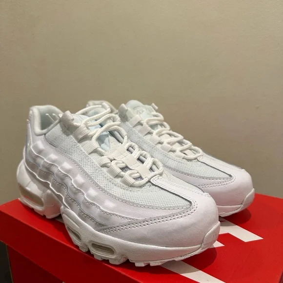 NIB Nike Air Max 95 Recraft GS Triple White Size  CJ3906-100 Big Kid - Picture 2 of 6